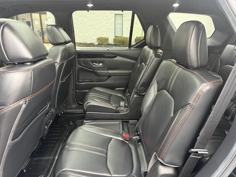 Used 2025 Honda Pilot TrailSport image 21