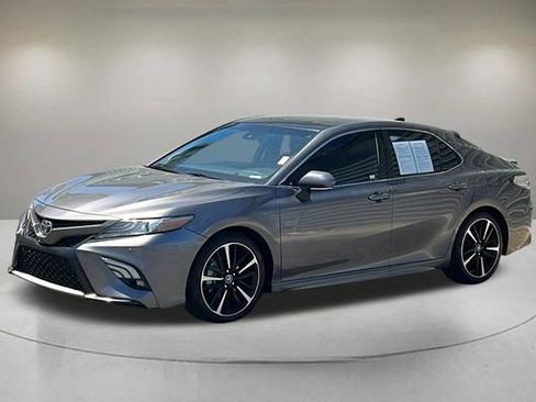 Used 2018 Toyota Camry XSE w/ Audio Package FWD image 2