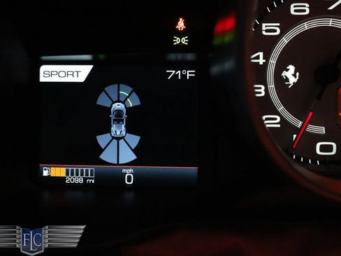 Used 2021 Ferrari F8 Tributo image 34