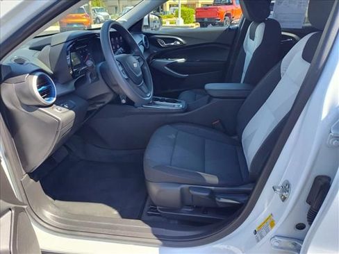 Certified 2026 Chevrolet Trax LS w/ LS Convenience Package FWD image 6