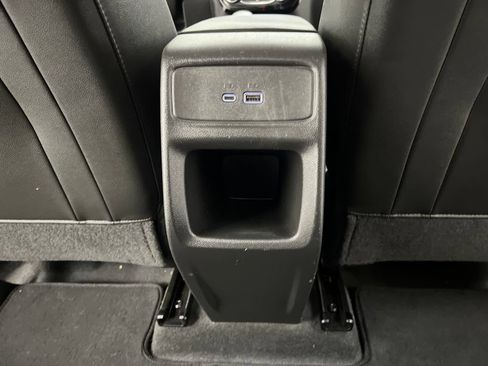 Used 2025 Chevrolet Trax LT FWD image 24