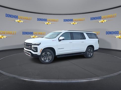 New 2026 Chevrolet Suburban Z71 w/ Comfort Package AWD/4WD image 8