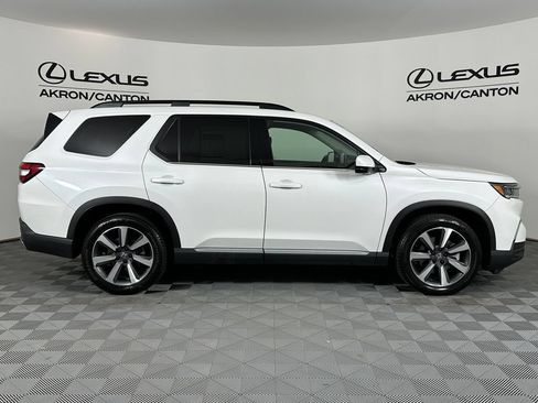 Used 2025 Honda Pilot Elite image 6