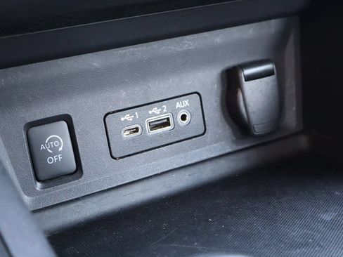 Used 2024 Nissan Sentra SV FWD image 23