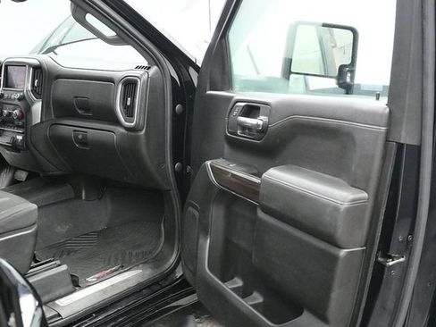 Used 2021 Chevrolet Silverado 1500 RST image 11