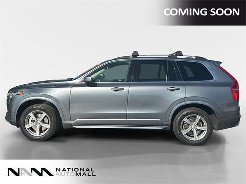 Used 2017 Volvo XC90 T5 Momentum w/ Vision Package image 2