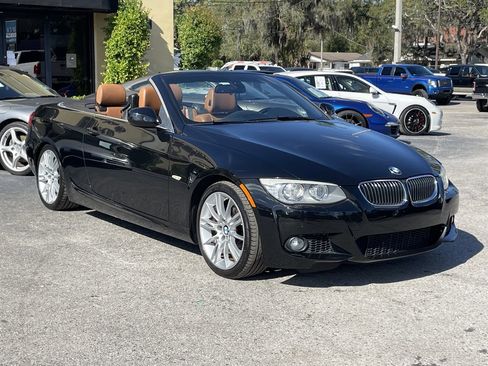 Used 2013 BMW 335i Convertible image 10