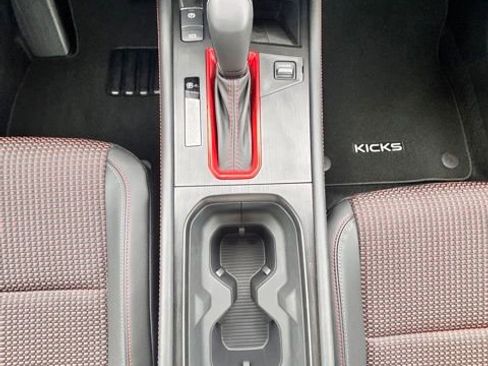 New 2025 Nissan Kicks SR image 20