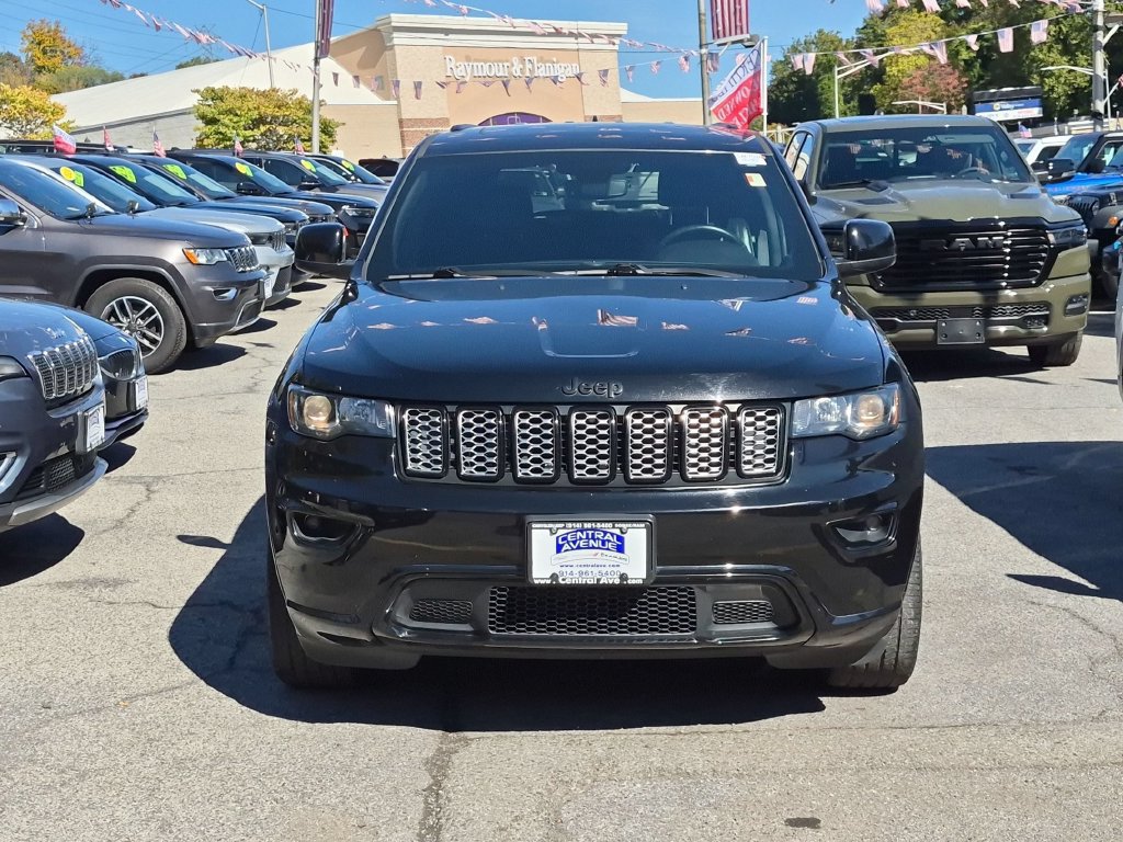 Used 2020 Jeep Grand Cherokee Altitude AWD/4WD image 2