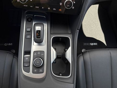 Certified 2026 INFINITI QX60 Luxe w/ Family Package image 20