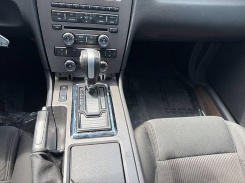 Used 2013 Ford Mustang Coupe RWD image 12