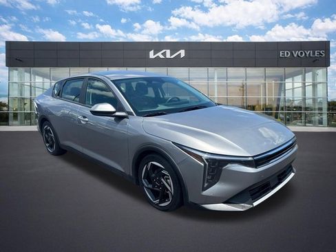 Certified 2025 Kia K4 EX FWD image 1