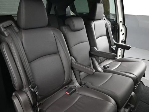 Used 2018 Honda Odyssey EX-L image 24
