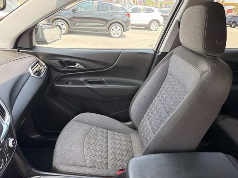 Used 2024 Chevrolet Equinox LT FWD image 16