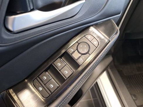 Certified 2026 Nissan Rogue SV FWD image 11