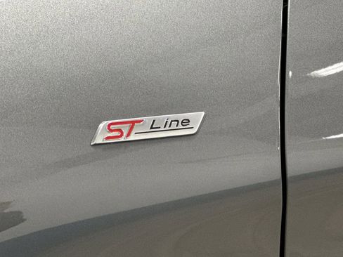 Used 2025 Ford Explorer ST-Line w/ Premium Package image 40