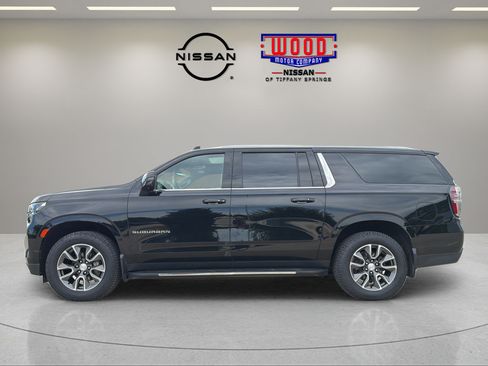 Used 2021 Chevrolet Suburban LT w/ LT Signature Package AWD/4WD image 5