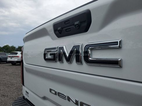 New 2026 GMC Sierra 3500 Denali Ultimate AWD/4WD image 7