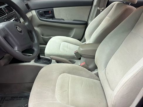 Used 2006 Kia Spectra EX FWD image 9