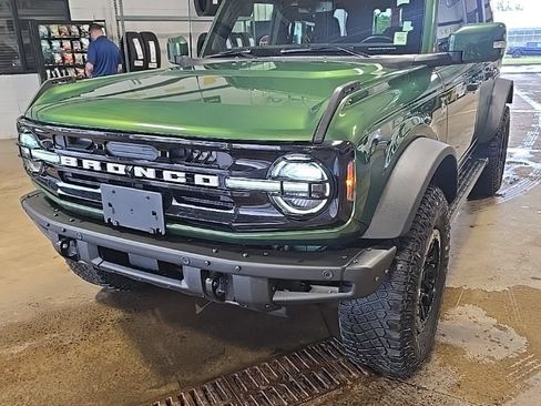 Used 2022 Ford Bronco Outer Banks w/ Sasquatch Package AWD/4WD image 1