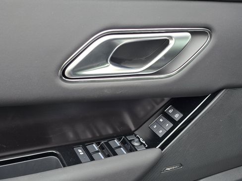 New 2026 Land Rover Range Rover Velar Dynamic SE image 28