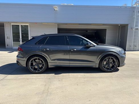 New 2026 Audi RS Q8 performance image 4