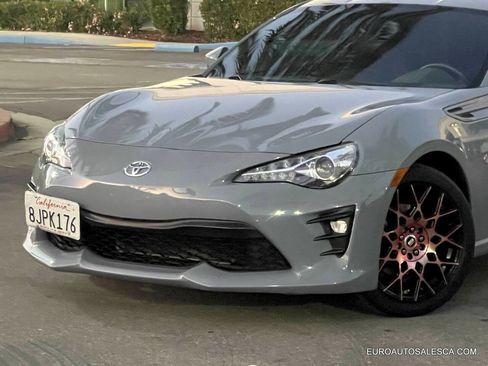 Used 2018 Toyota 86 image 11