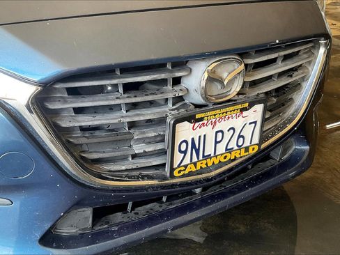 Used 2017 MAZDA MAZDA3 Sport image 28