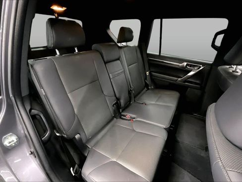 Used 2022 Lexus GX 460 Premium w/ Premium Package AWD/4WD image 21