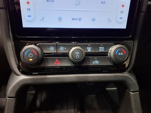 Used 2024 Ford Ranger XLT w/ Equipment Group 301A High image 14