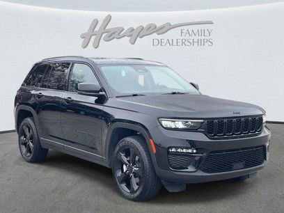 Used 2023 Jeep Grand Cherokee Limited w/ Black Appearance Package