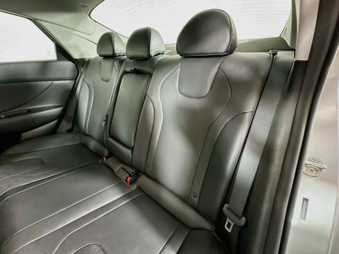 Certified 2023 Hyundai Elantra Limited FWD image 25