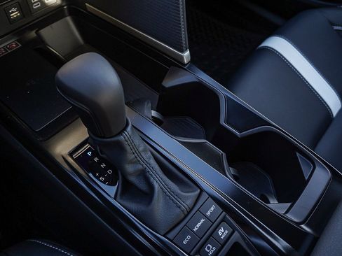 New 2026 Toyota Camry SE FWD image 21