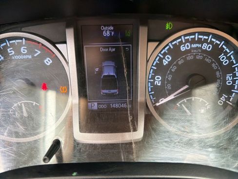 Used 2019 Toyota Tacoma SR5 AWD/4WD image 22
