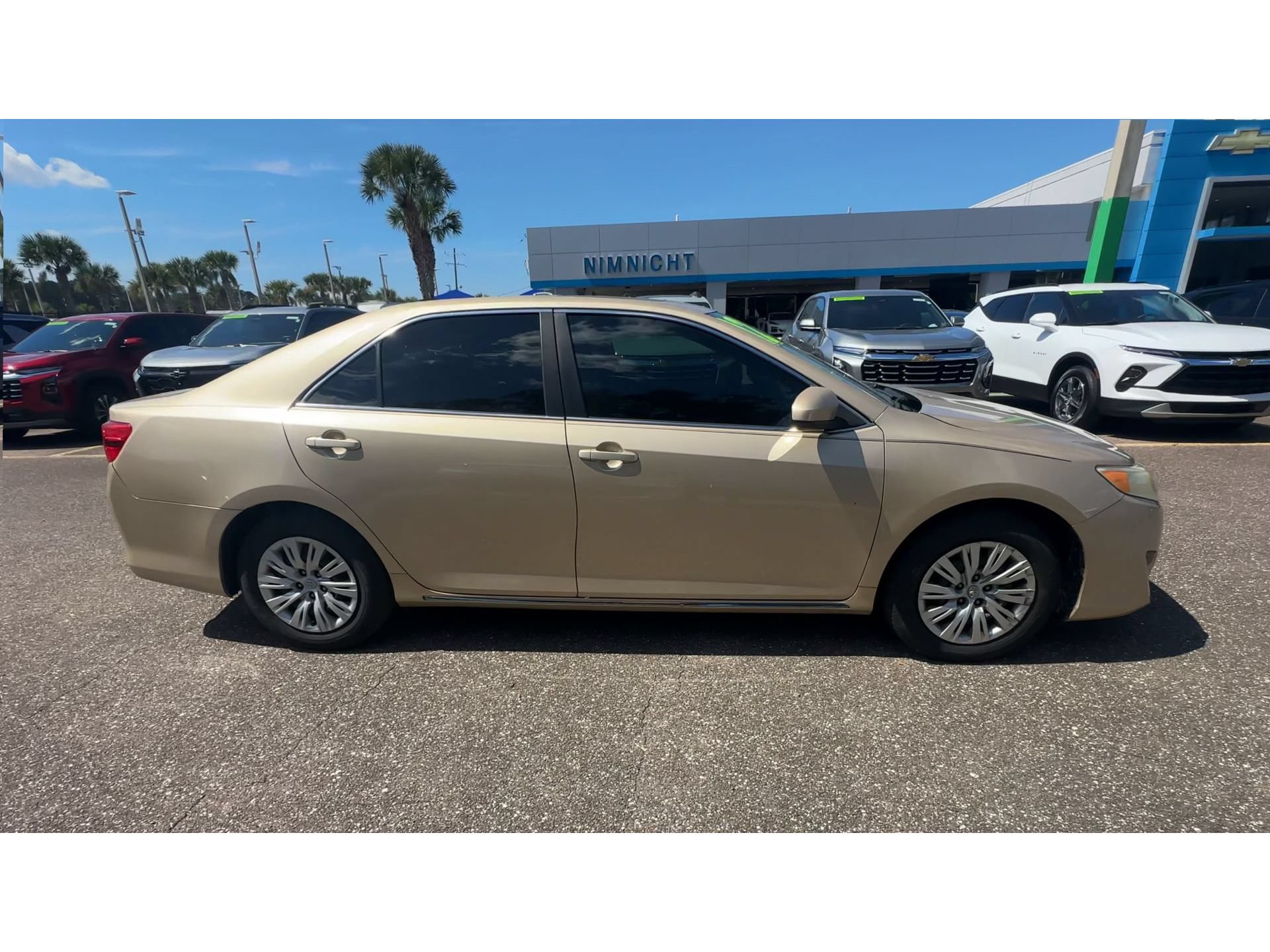 Used 2012 Toyota Camry LE FWD image 9