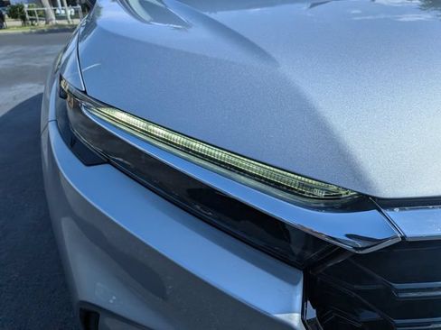 Used 2025 Honda CR-V EX-L image 9