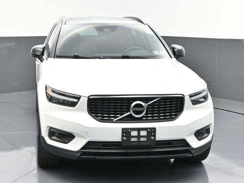 Used 2022 Volvo XC40 T5 R-Design image 63