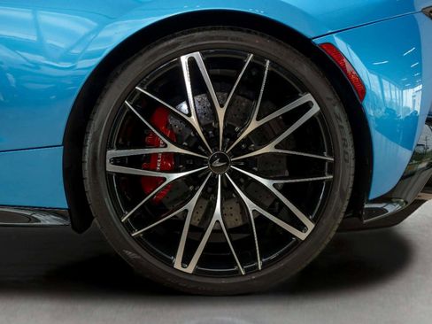 Used 2023 McLaren GT RWD image 10