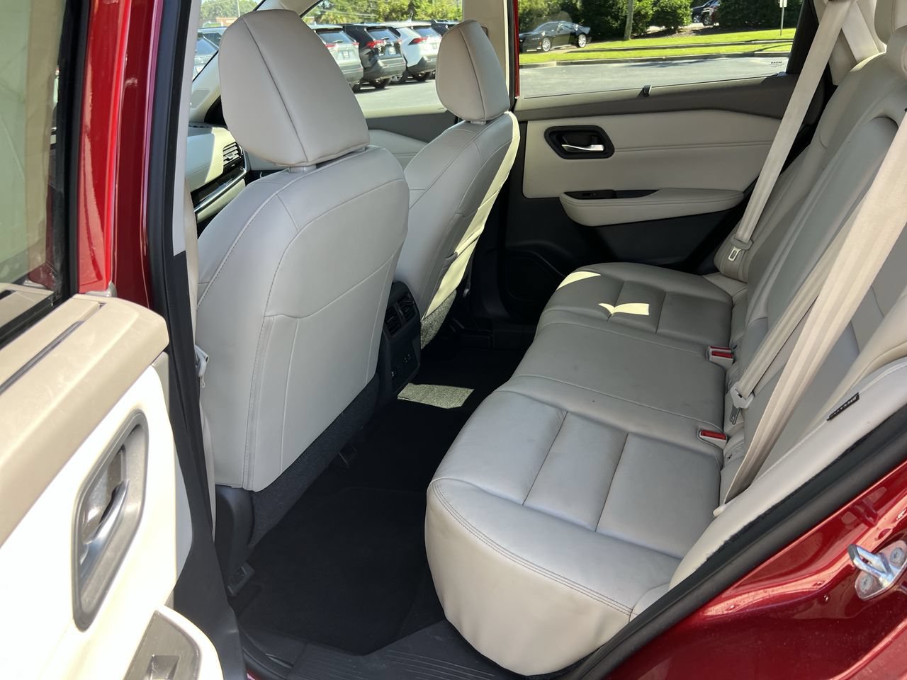 Used 2023 Nissan Rogue SL w/ SL Premium Package FWD image 32