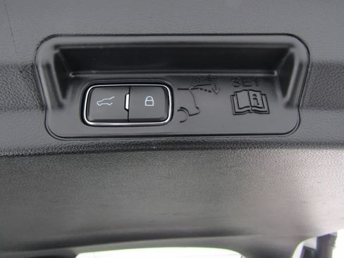 Used 2025 Ford Explorer Active w/ Active Comfort Package AWD/4WD image 23