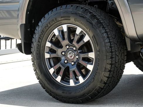 Used 2017 Nissan Titan PRO-4X w/ Pro-4x Convenience Package AWD/4WD image 66