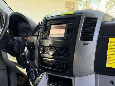 Used 2018 Mercedes-Benz Sprinter 2500 image 20