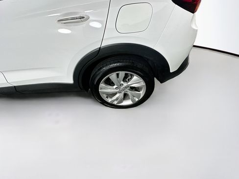 Used 2025 Buick Encore GX Preferred FWD image 11