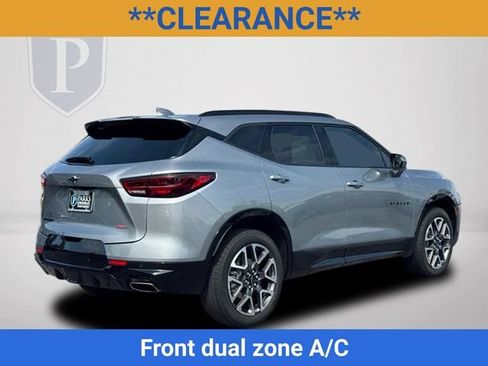 Certified 2025 Chevrolet Blazer RS FWD image 5