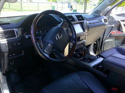 Used 2018 Lexus GX 460 Premium AWD/4WD image 69