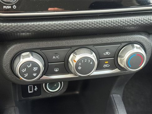 Used 2024 Nissan Kicks S image 18