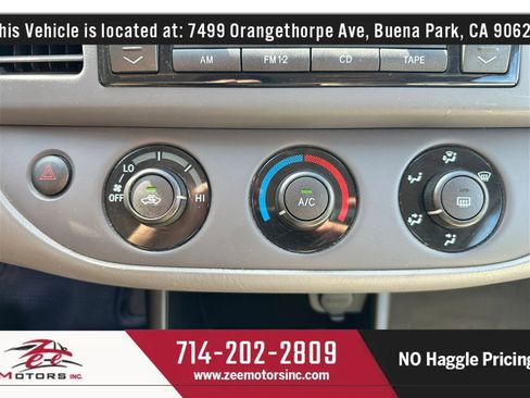 Used 2004 Toyota Camry LE image 25