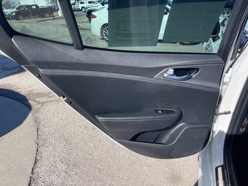 Used 2018 Kia Stinger GT image 16