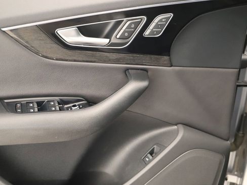 Used 2018 Audi Q7 3.0T Premium Plus w/ Premium Plus Package image 22