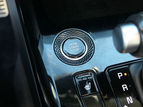 Used 2023 Kia Niro EX Touring image 20